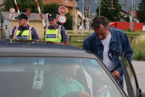 Zagreb, 9. lipnja 2011. - Miroslav Škoro, hrvatski glazbenik sudjelovao je u HŽ-ovoj akcija posvješćivanja opasnosti za sudionike u prometu na ŽPC-ovima